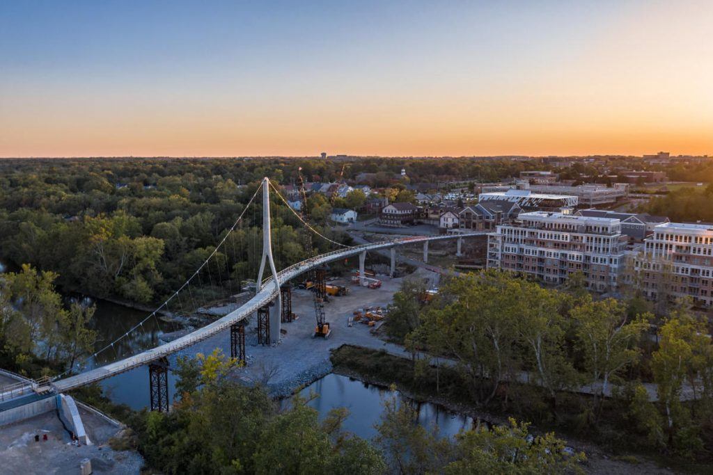 s shaped pedestrian bridge